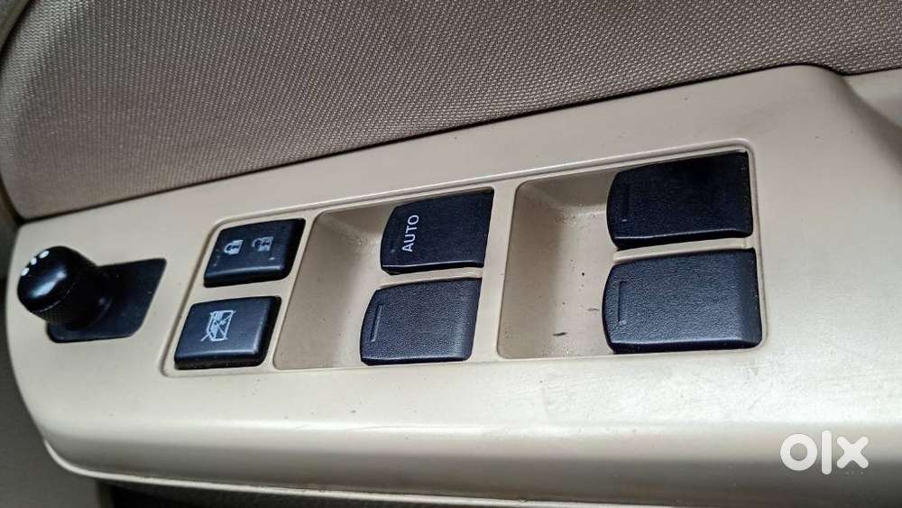 Maruti Suzuki Swift Dzire Vxi(o) Mt, 2014, Petrol