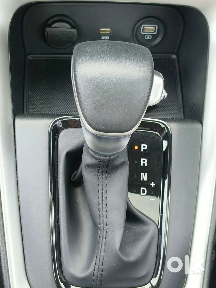 Kia Sonet 2023 Petrol Well Maintained