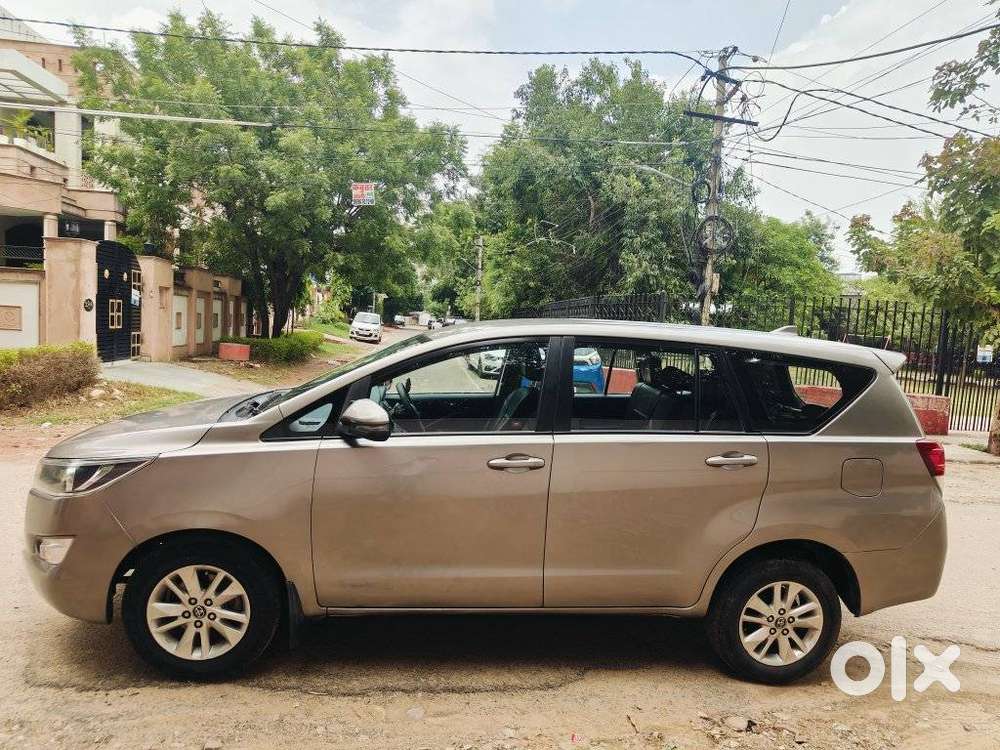 Toyota Innova Crysta 2.4 G Mt 8s, 2019, Diesel
