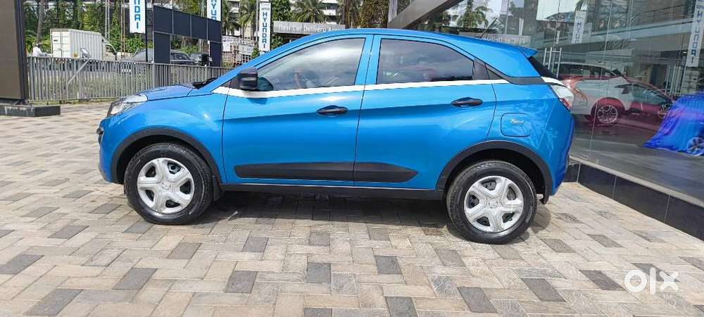 Tata Nexon 1.2 Revotron Xma Amt, 2018, Petrol