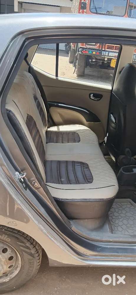 Insurance Valid
Hsrp Valid No Accident Screen With Reverse Camera