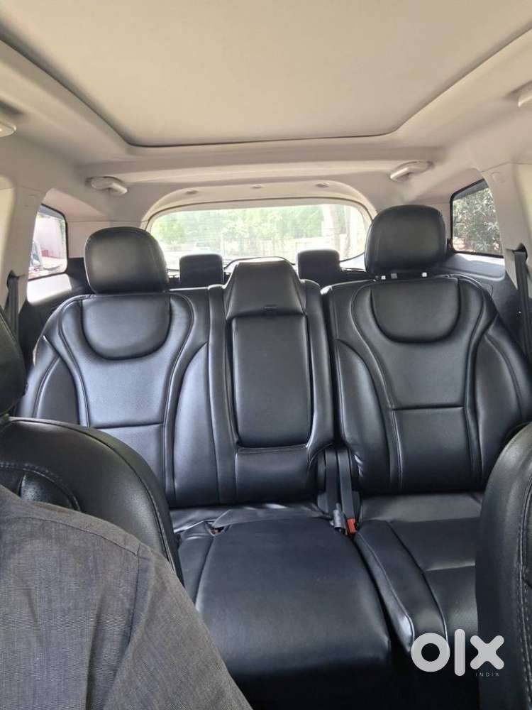 Mahindra Xuv700 2.2 Ax 5 Diesel At 7 Str, 2023, Diesel