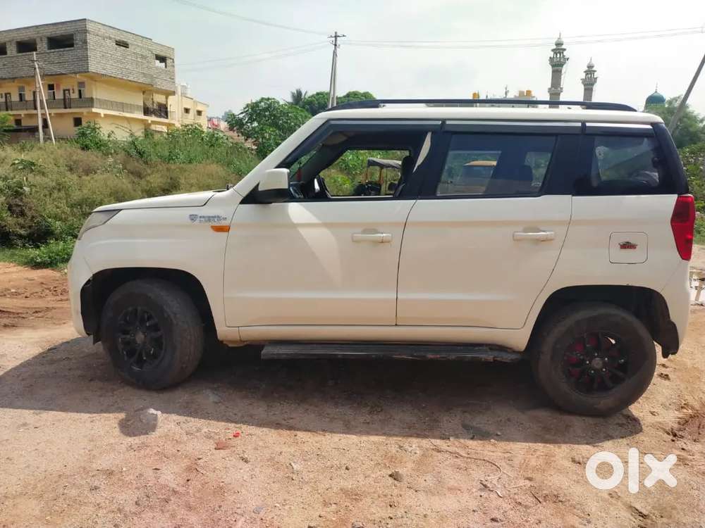 Mahindra Tuv 300 2016