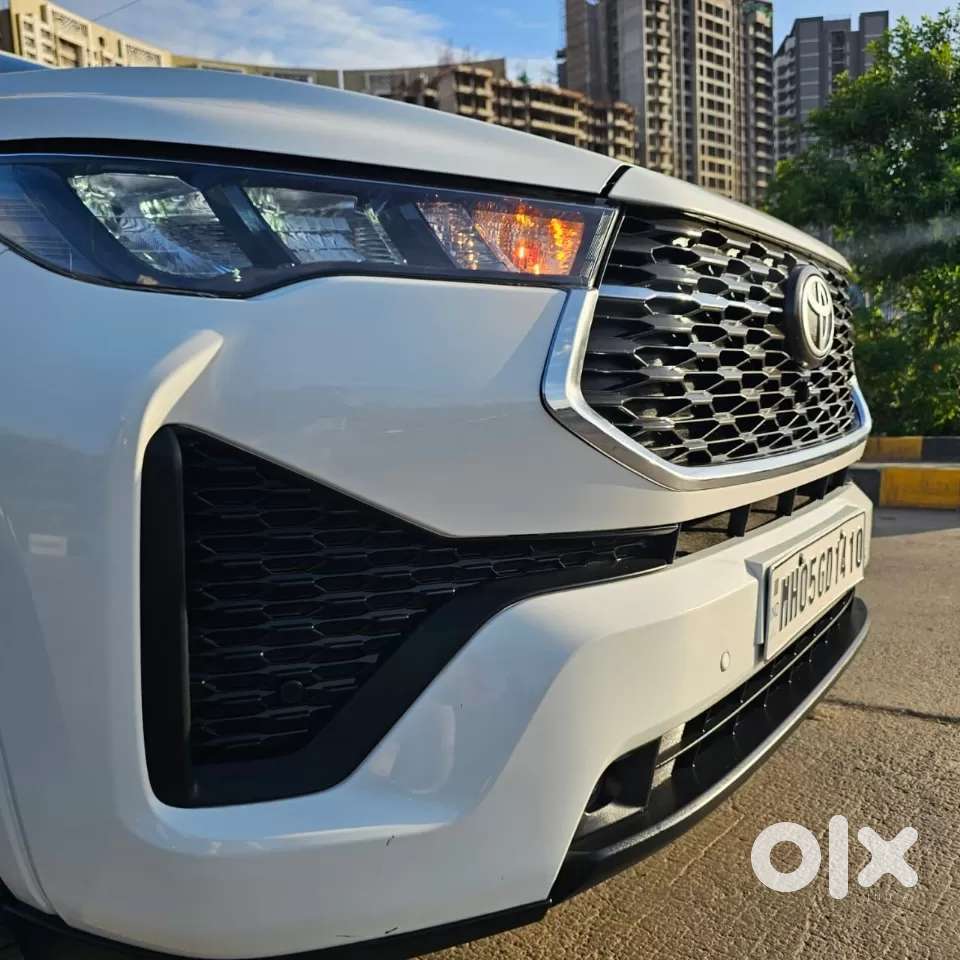 Toyota Innova Hycross, 2025, Petrol