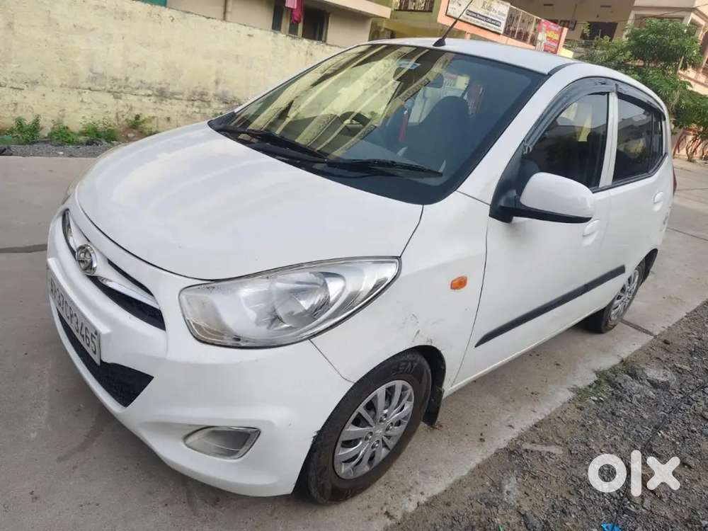 Hyundai I10 Sportz Petrol Manual 2015
