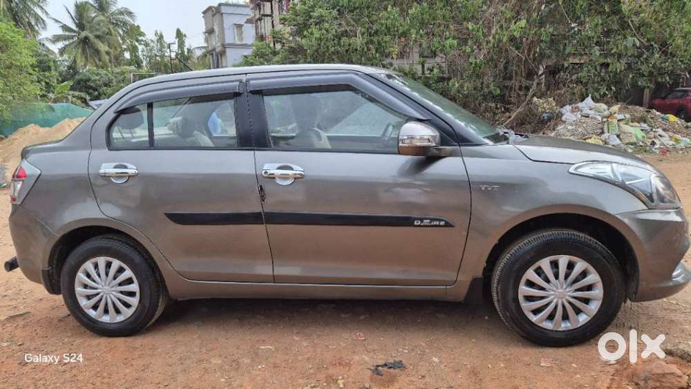 Maruti Suzuki Dzire 1.2 Vxi, 2016, Petrol
