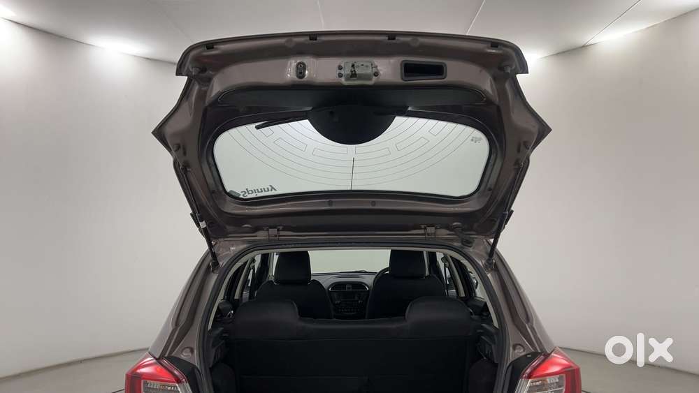Tata Tiago Xz, 2016, Petrol