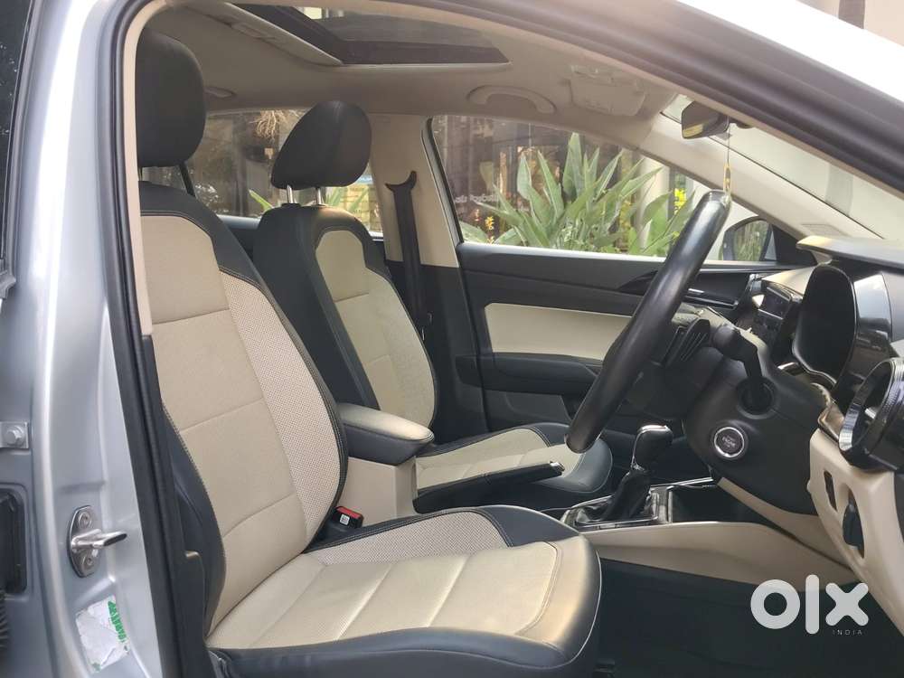 Skoda Slavia 1.0 Tsi Style, 2022, Petrol