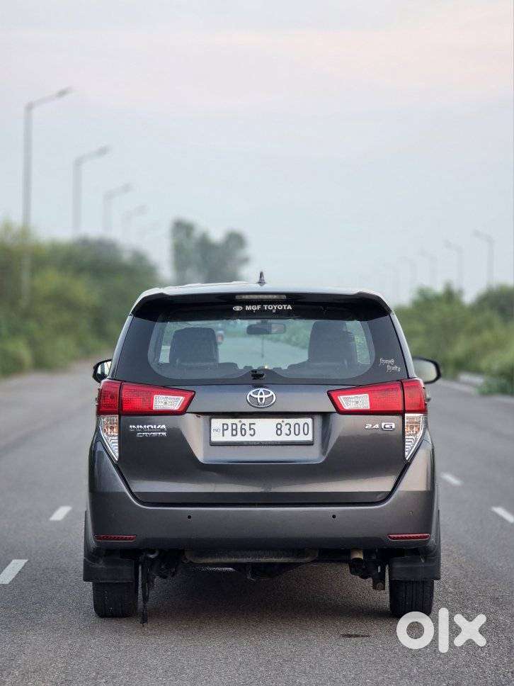 Toyota Innova Crysta 2.4 Gx Limited Edition At 7 Str, 2022, Diesel