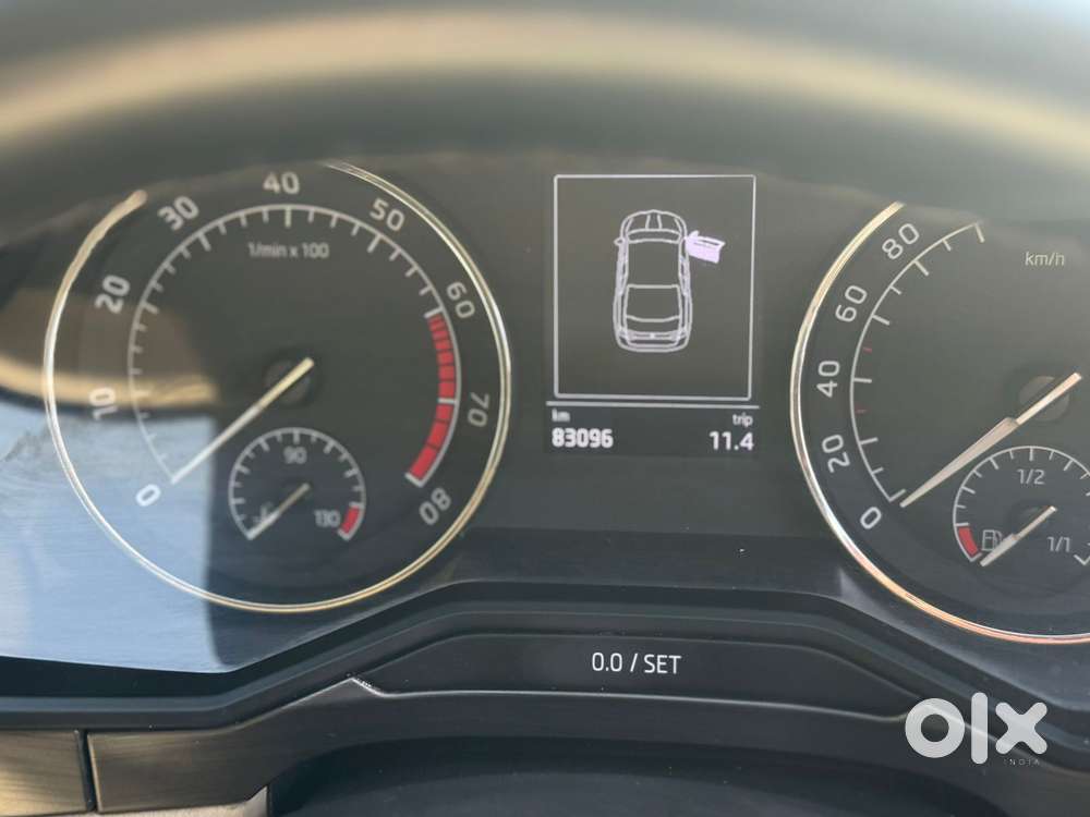 Skoda Superb Style 1.8 Tsi At, 2018, Petrol