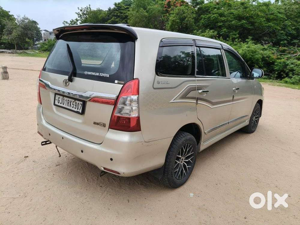 Toyota Innova 2.5 Gx (diesel) 8 Seater Bs Iv, 2015, Diesel