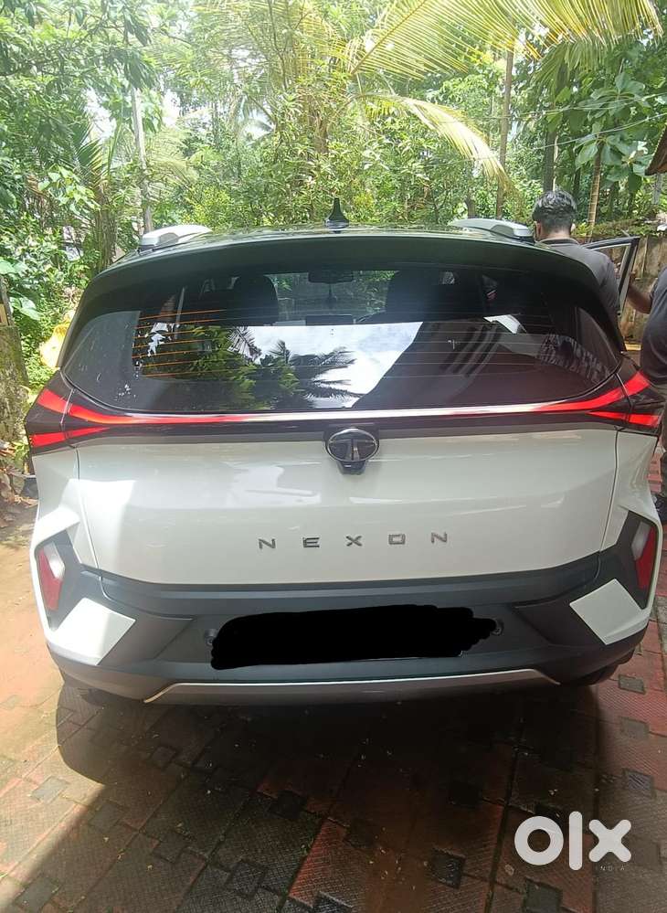 Tata Nexon, 2024, Petrol