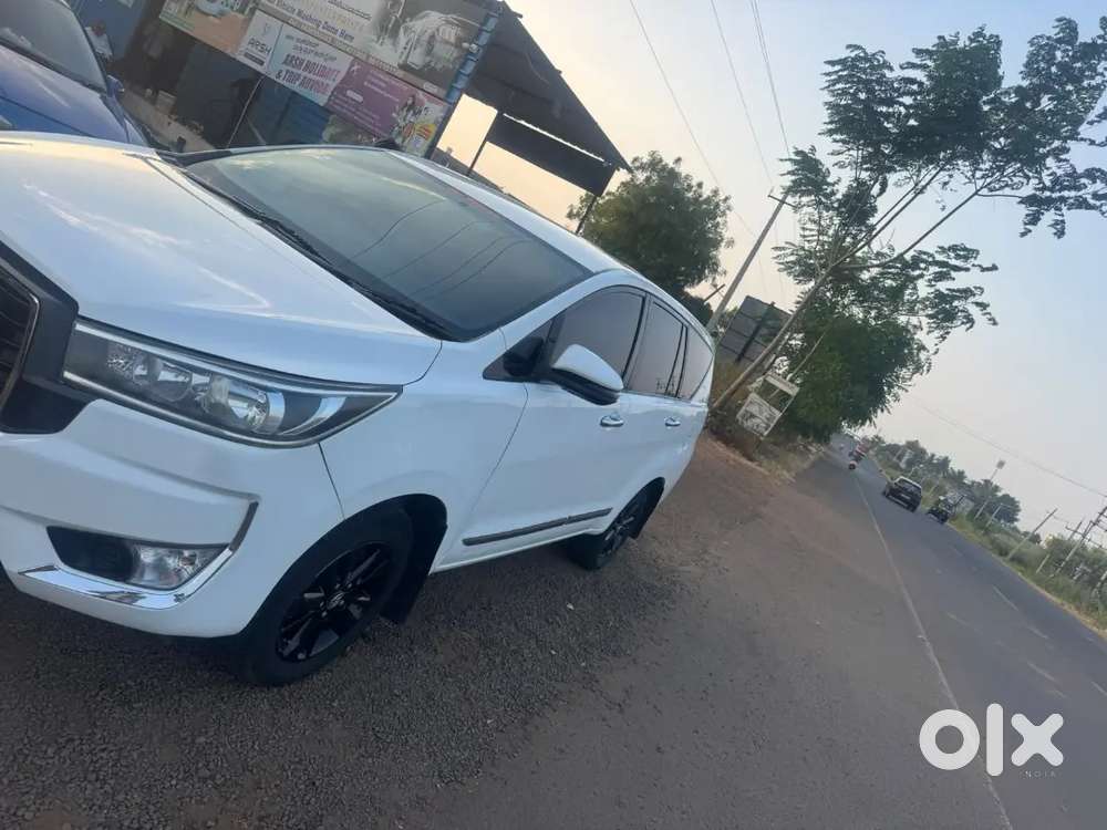 Toyota Innova Crysta 2.4 2019