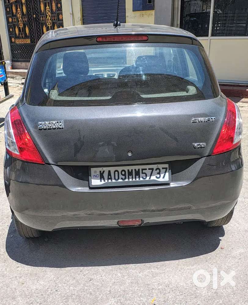 Maruti Suzuki Swift Vxi 2015 Petrol Well Maintained