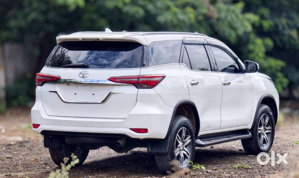 Toyota Fortuner 4x2 Manual, 2017, Diesel