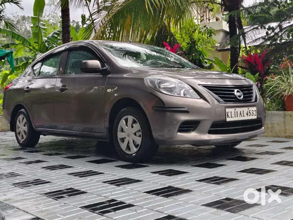 Nissan Sunny Petrol 2012