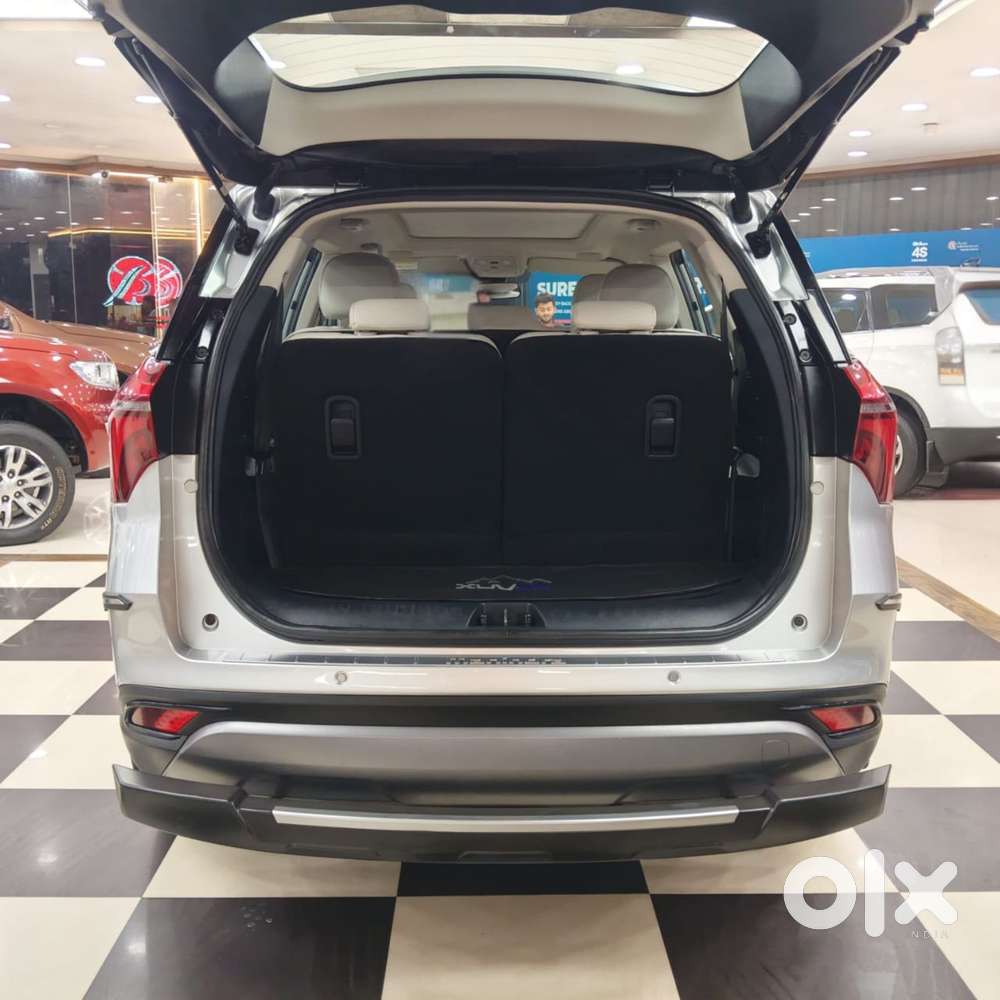 Mahindra Xuv700 2.0 Ax 7 Petrol At Luxury Pack Str, 2023, Petrol