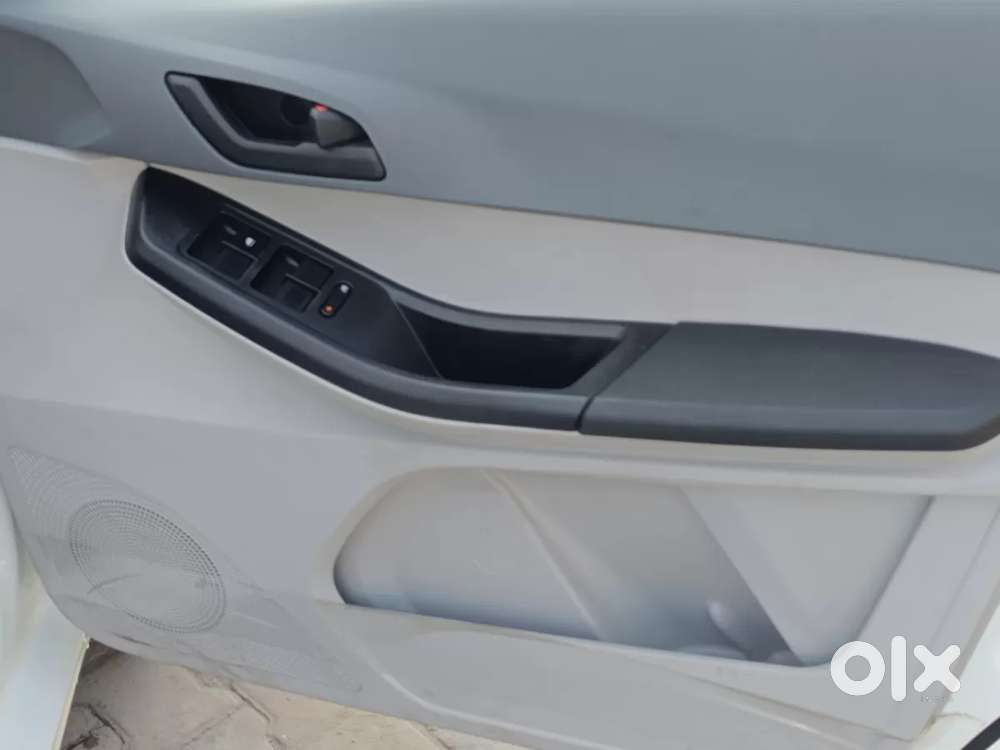 Tata Tiago Xm, 2025, Petrol