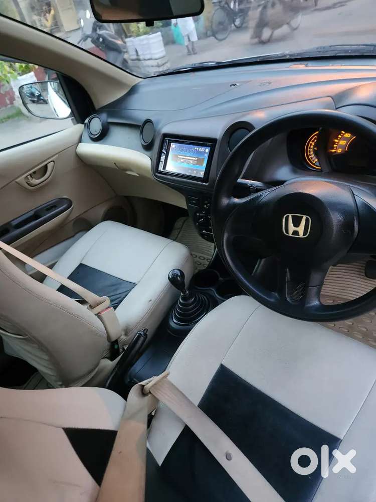 Honda Brio 2012 Petrol Well Maintained