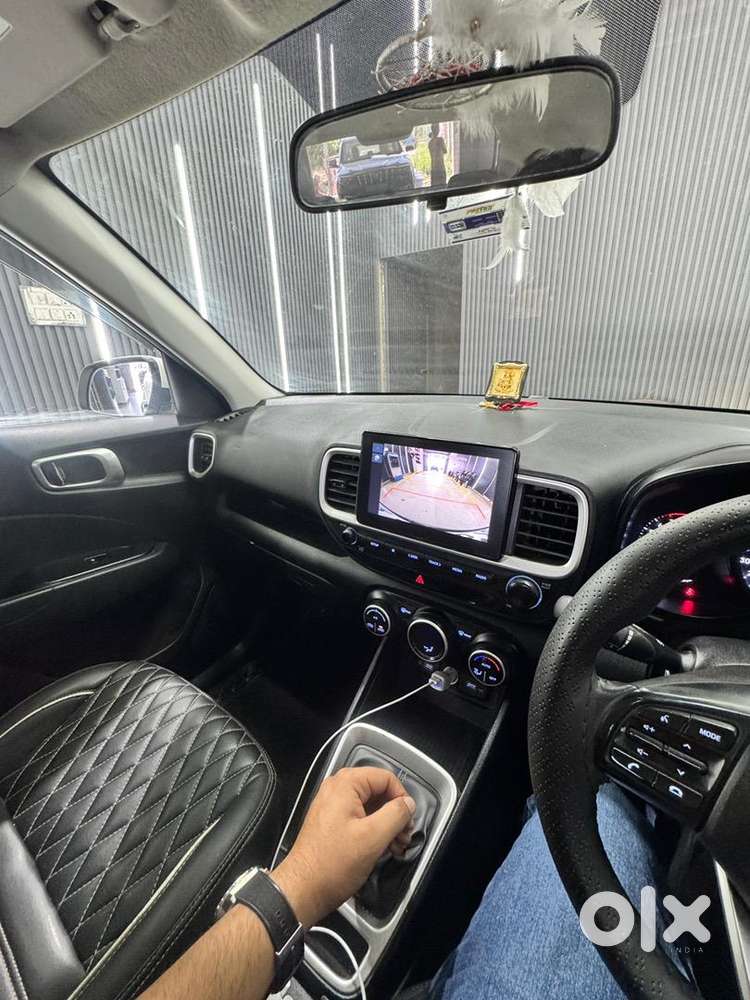 Hyundai Venue 2022 Petrol Well Maintained