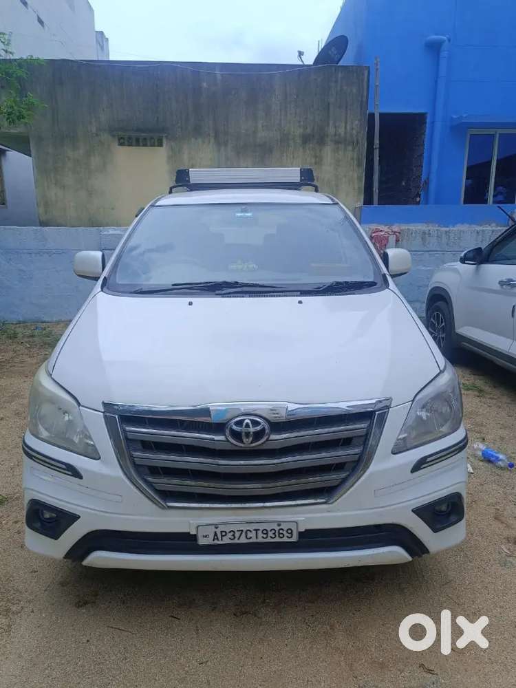 Toyota Innova 2016 Diesel 278200 Km Driven