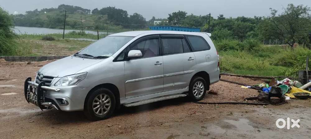 Toyota Innova 2012 Diesel 160000 Km Driven