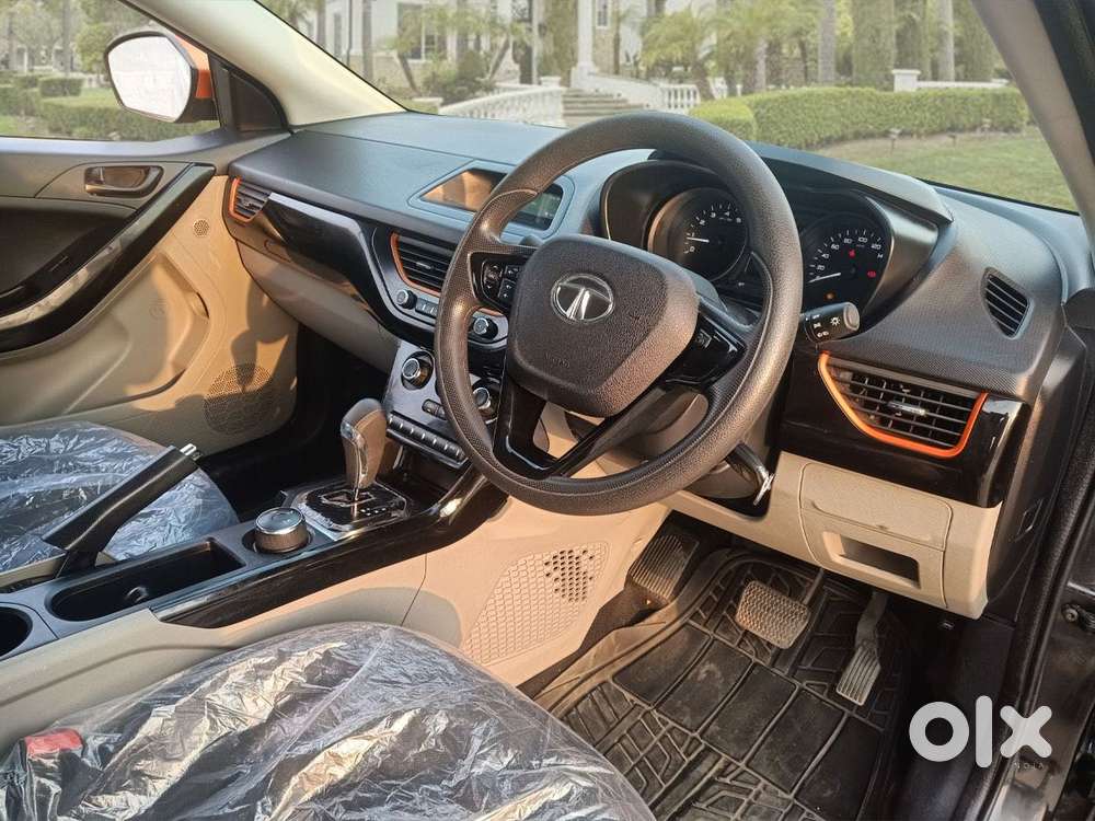 Tata Nexon Kraz Plus Amt, 2019, Petrol