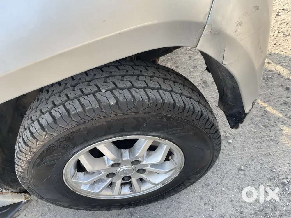 Mahindra Tuv 300 2015 Diesel Well Maintained