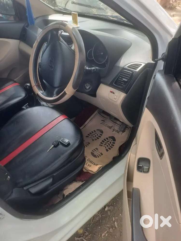 Very Good Condition No Scratches 4 Tyre New Betry New Less Driven Car