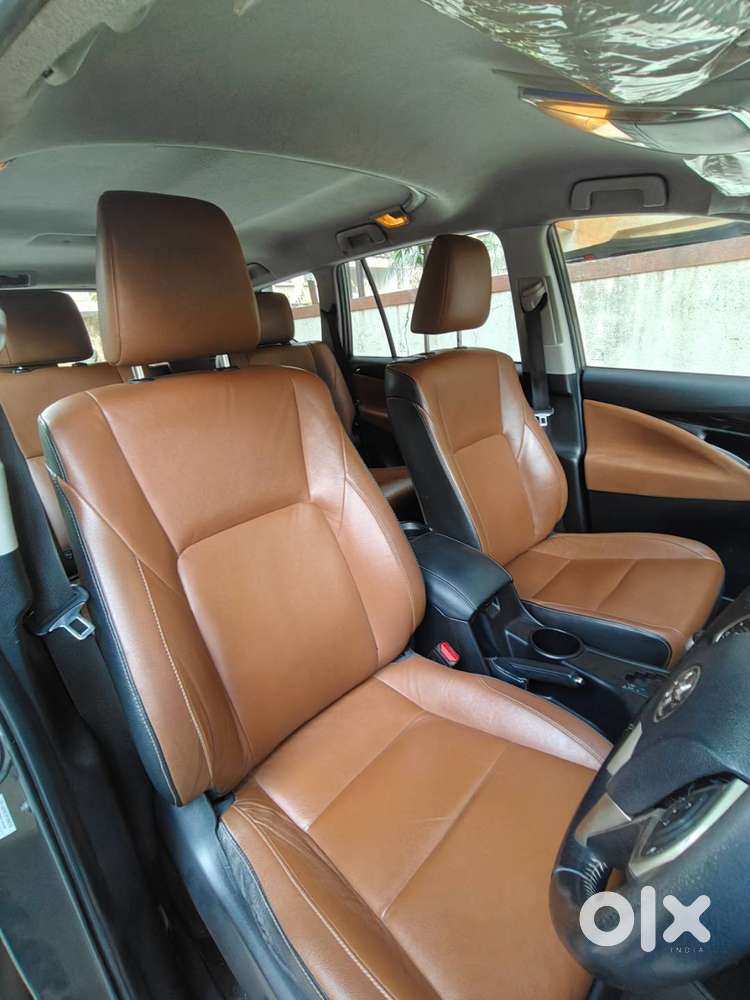 Toyota Innova Crysta 2.8 Z At  2016  Top-end  Grey