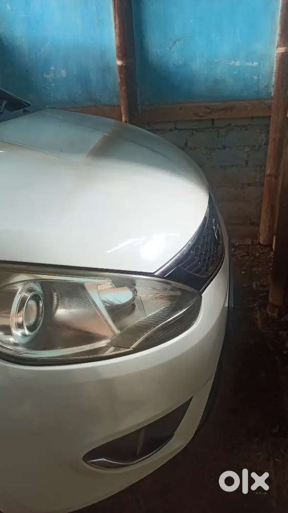 Tata Zest 2015 Manipur Showroom Garini Ac ,music ,all New 4 Tyres