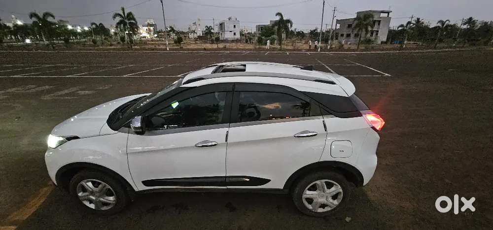 Good Condition Showroom Service History Single Hand Use With Sunroof