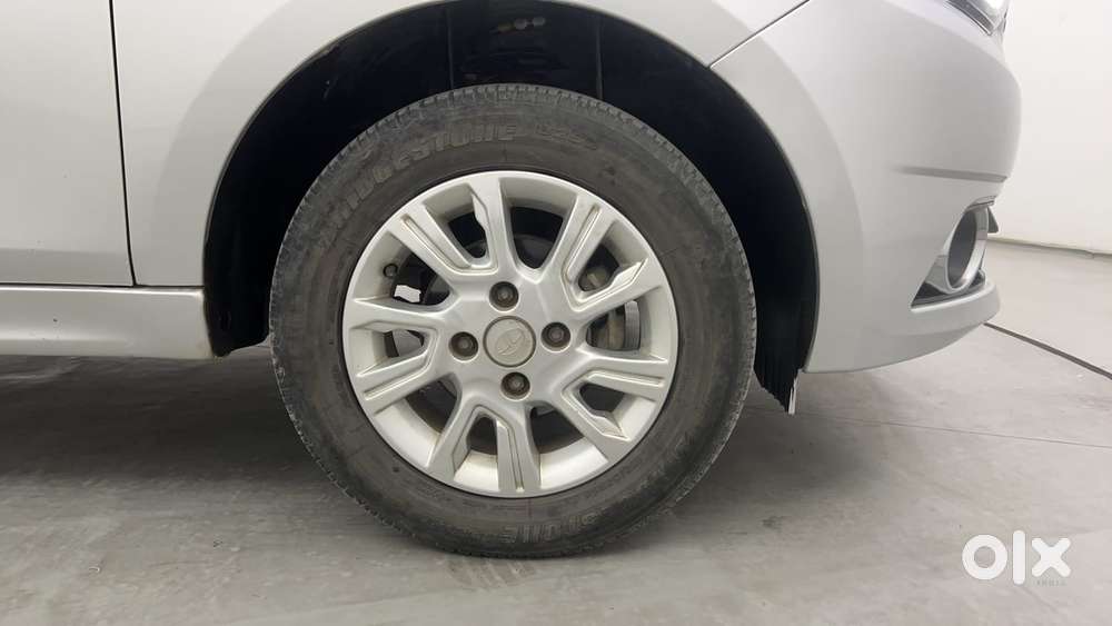 Tata Tiago Xza, 2018, Petrol