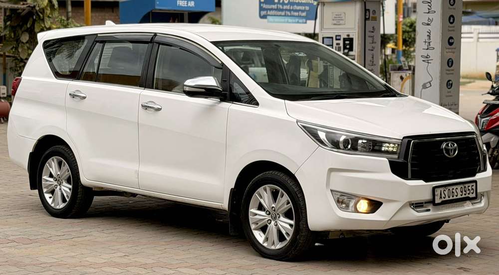 Toyota Innova Crysta 2.8z Automatic, 2016, Diesel