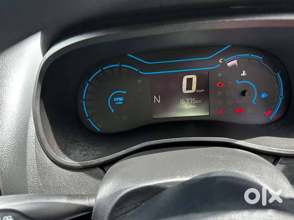 Renault Kwid 1.0 Rxt (o) Easy-r, 2022, Petrol