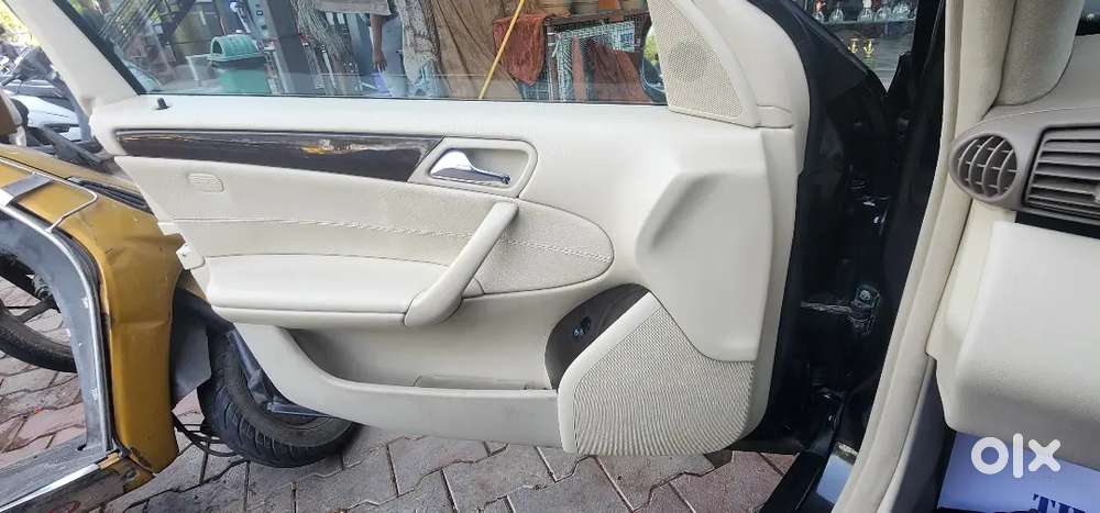 Mercedes-benz C-class 2007 Petrol 55000 Km Driven