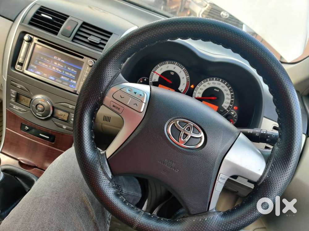 Toyota Corolla Altis, September 2012