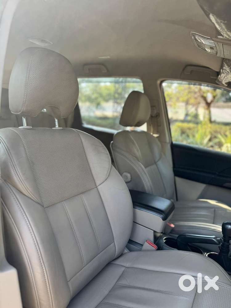 Mahindra Xuv500 W8 Dual Tone, 2015, Diesel