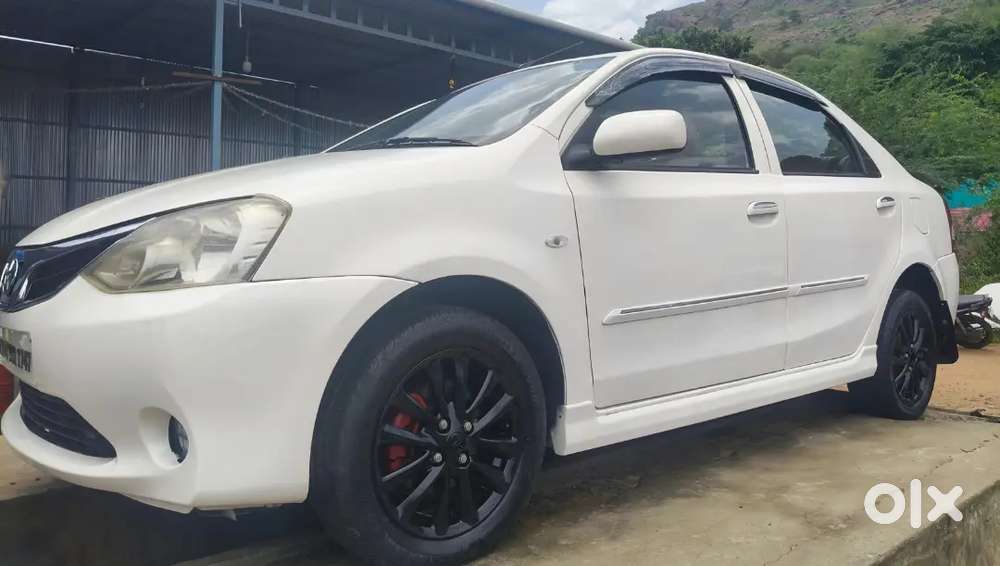 Toyota Etios Vx D 2012 Model