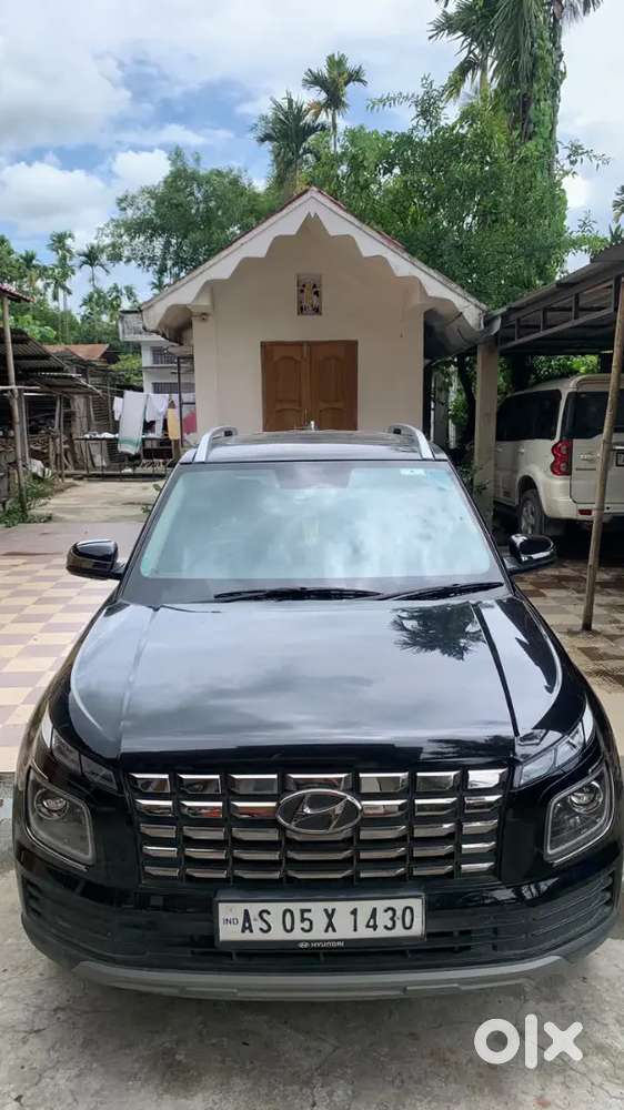 Hyundai Venue Petrol Manual 2025