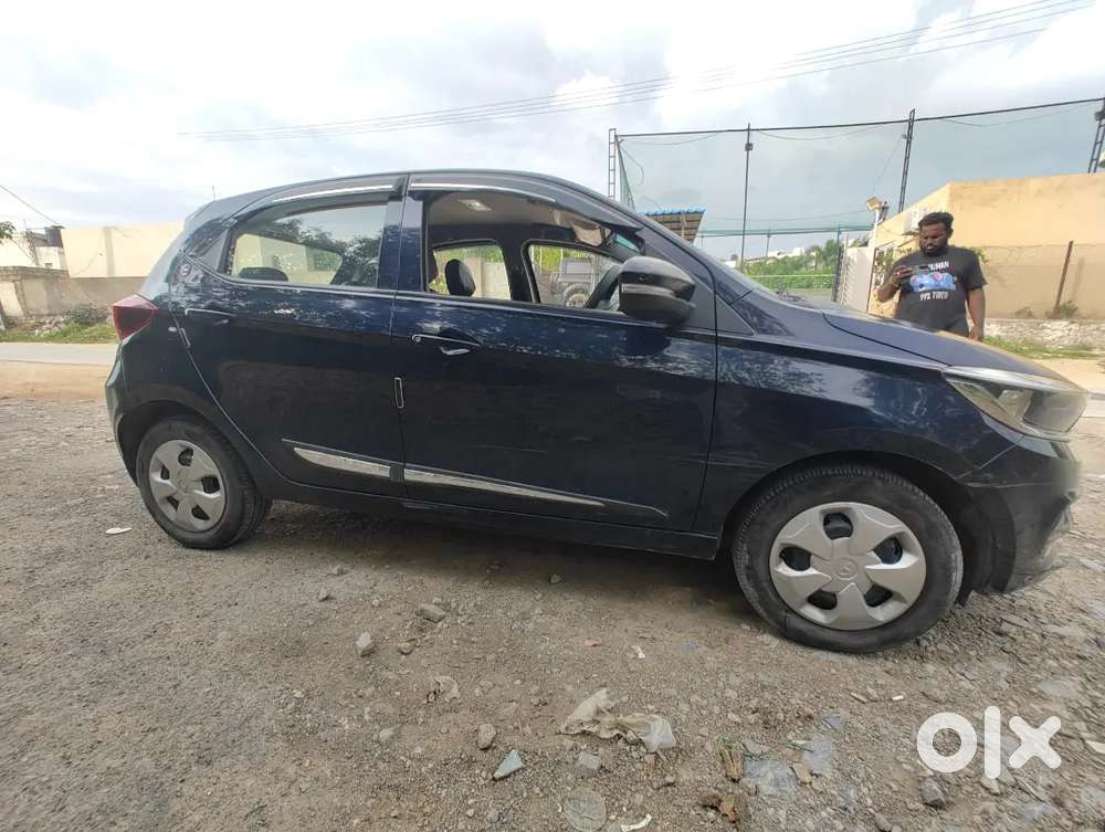 Tata Tiago Revotorq Xt 2023 Petrol