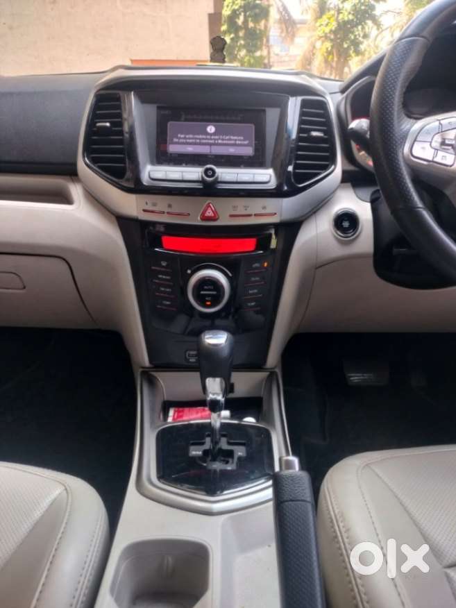 Mahindra Xuv300 W8 (o) 1.5 Diesel Amt, 2022, Diesel