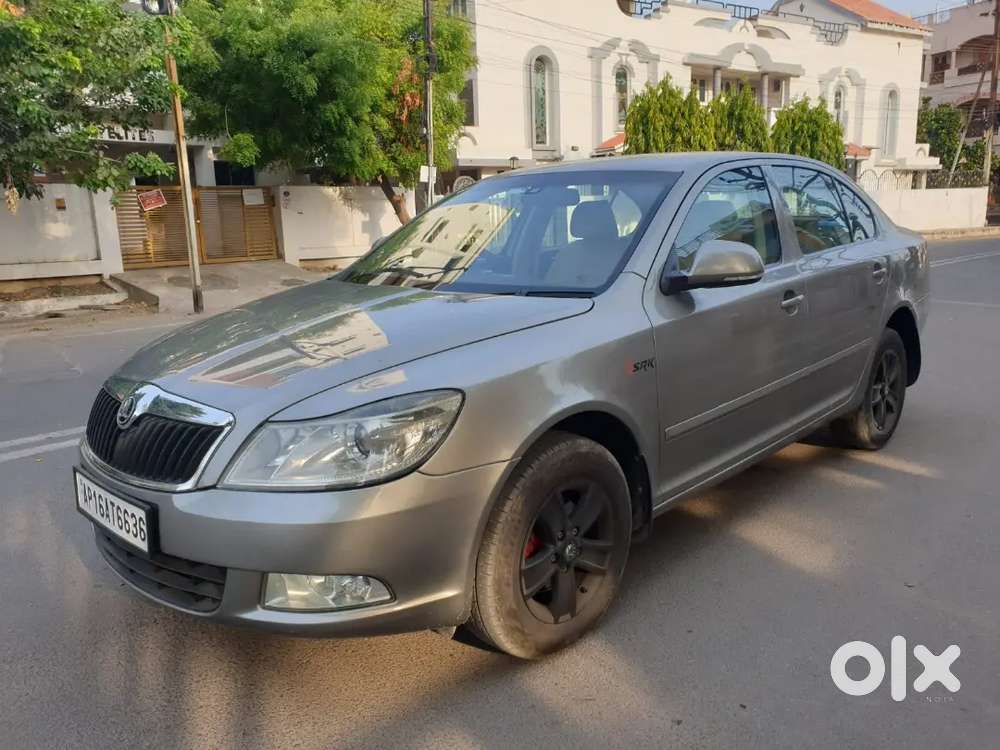 Skoda Laura 2.0 Ambiente 2010