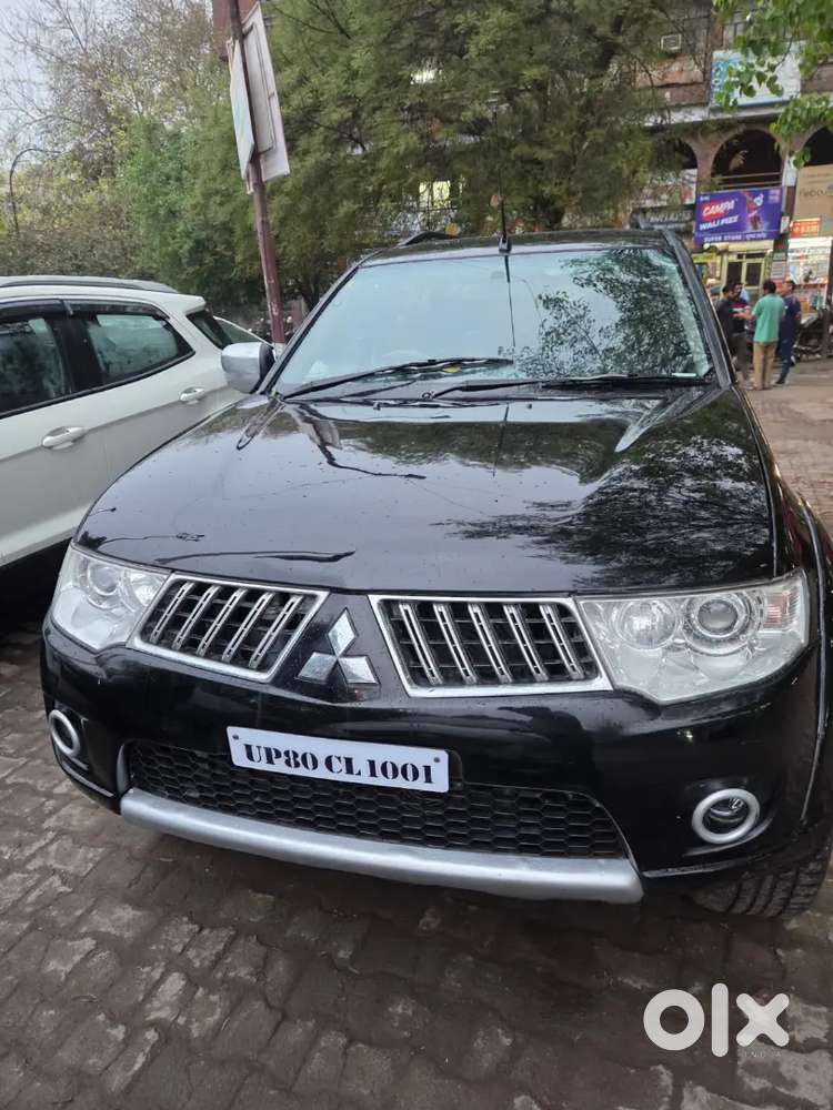 Mitsubishi Pajero Sport 2013 Diesel 100000 Km Driven