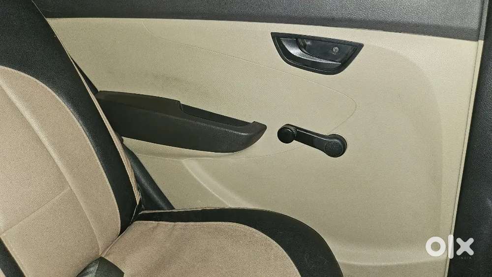 Hyundai Eon Magna 2015 Variant
