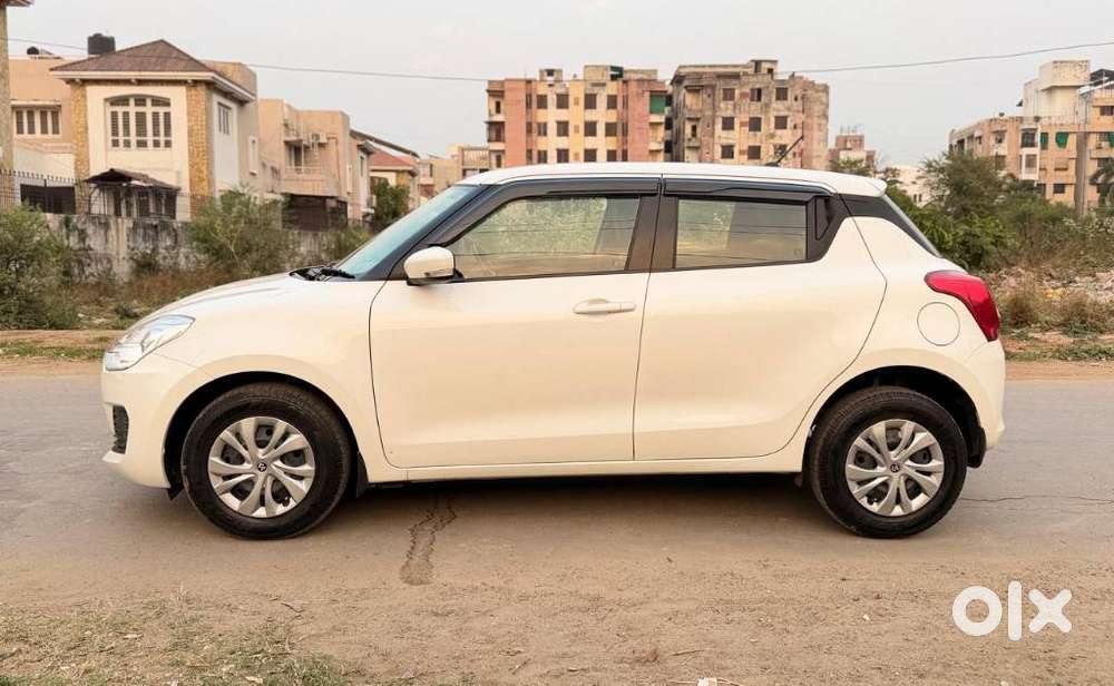 Maruti Suzuki Swift Vxi Ags, 2020, Petrol