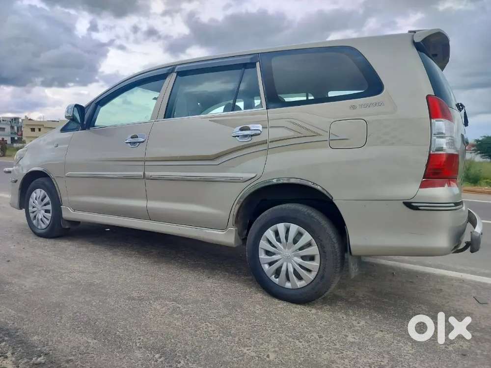 Toyota Innova 2013