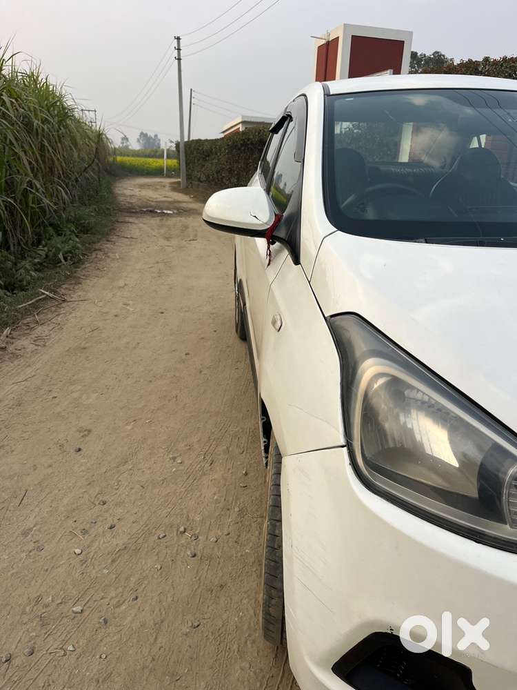 Hyundai Xcent 2015 Diesel Well Maintained