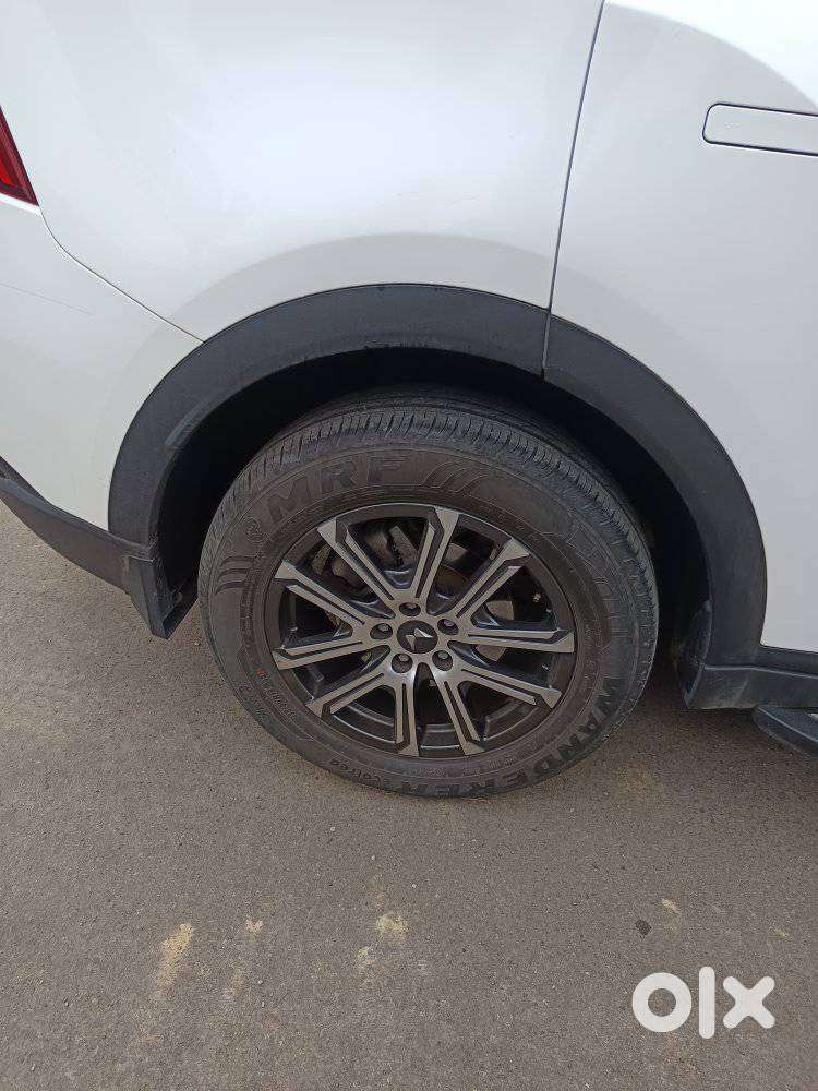 Mahindra Xuv700 2.2 Ax 7 Diesel At Str, 2022, Diesel