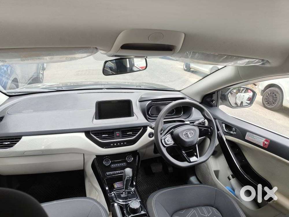 Tata Nexon 1.2 Revotron Xza Plus, 2022, Petrol